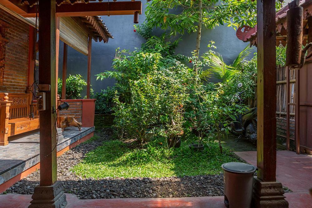 Rumah Ukhi Guest House Cebongan Екстер'єр фото