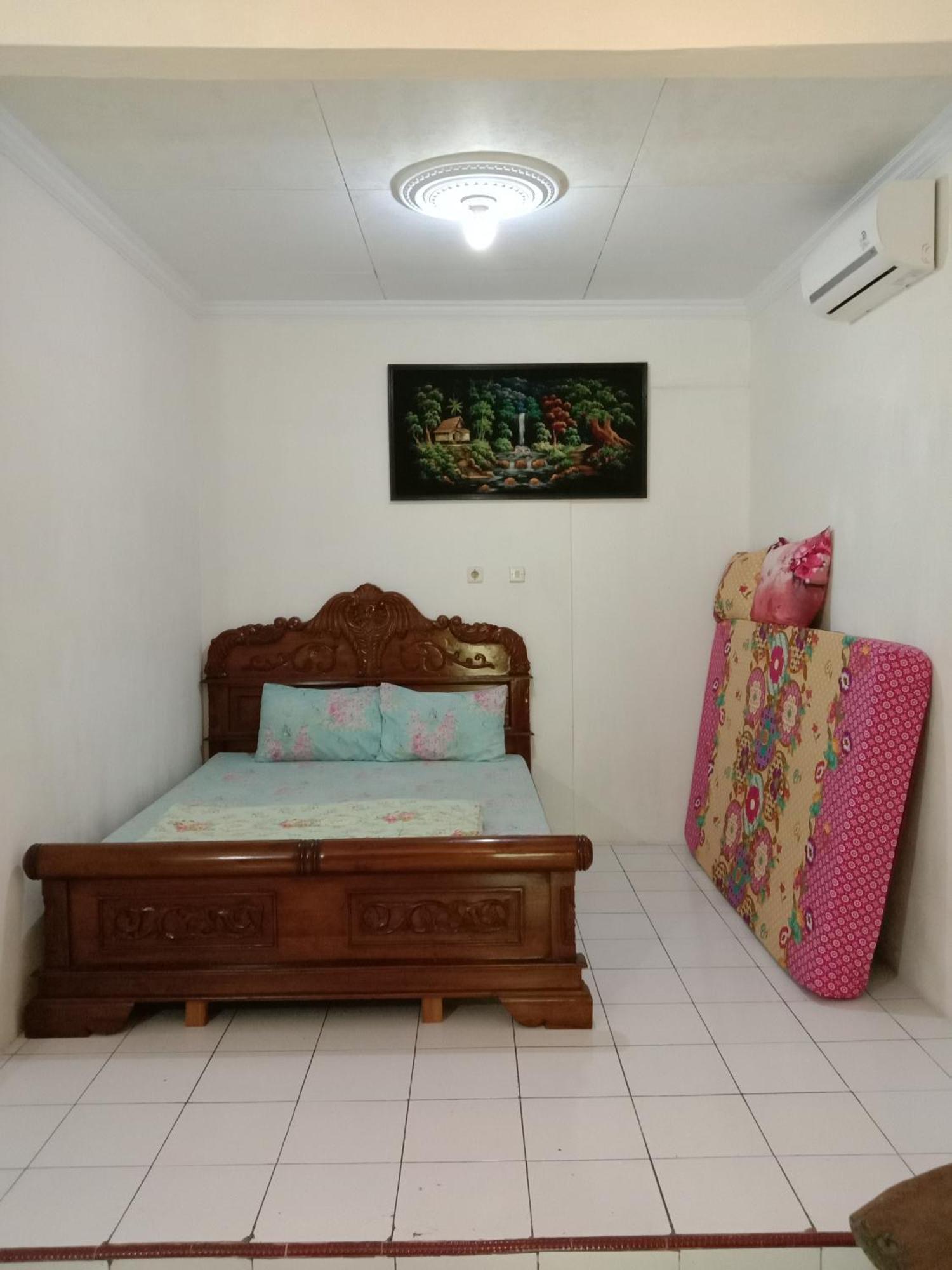 Rumah Ukhi Guest House Cebongan Екстер'єр фото
