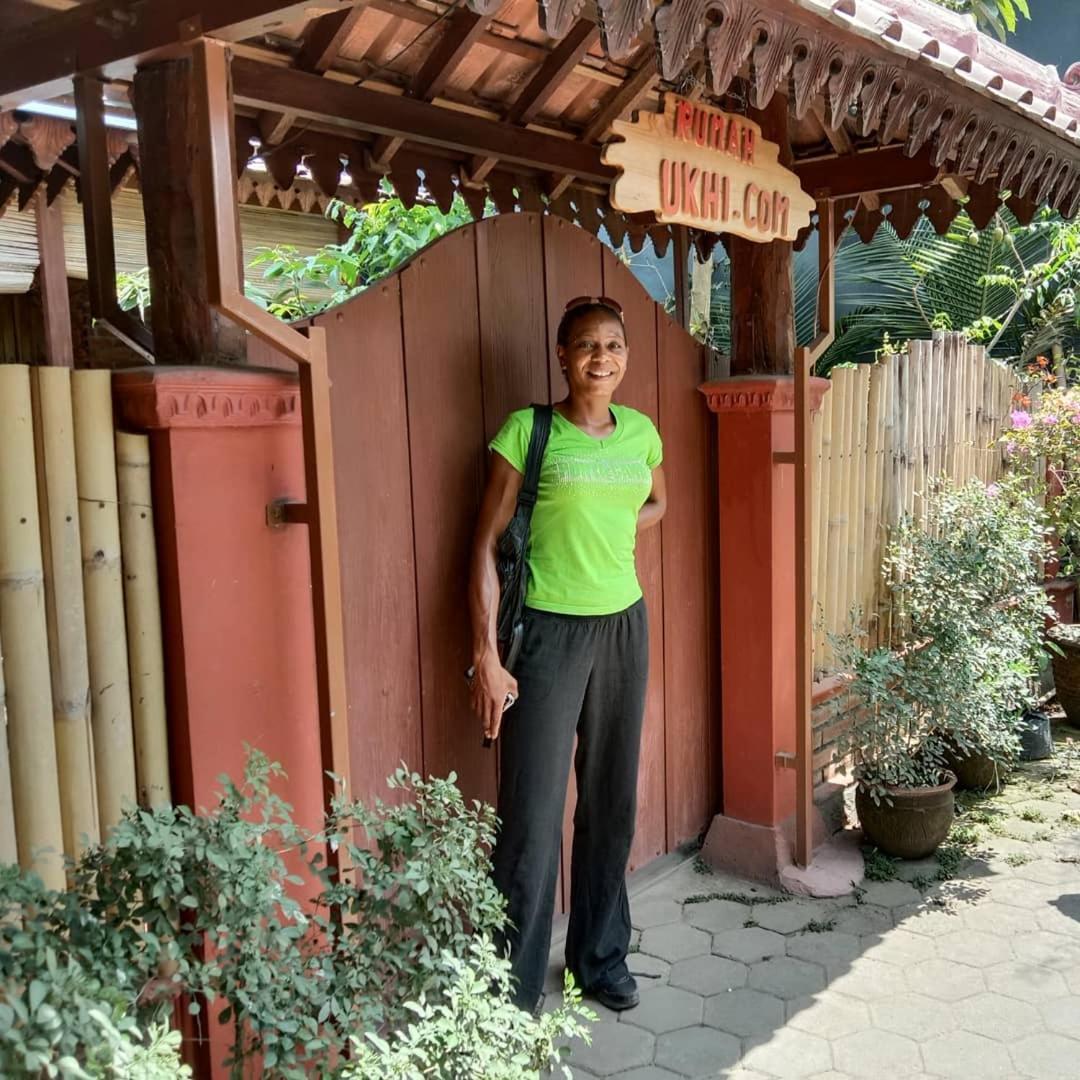 Rumah Ukhi Guest House Cebongan Екстер'єр фото