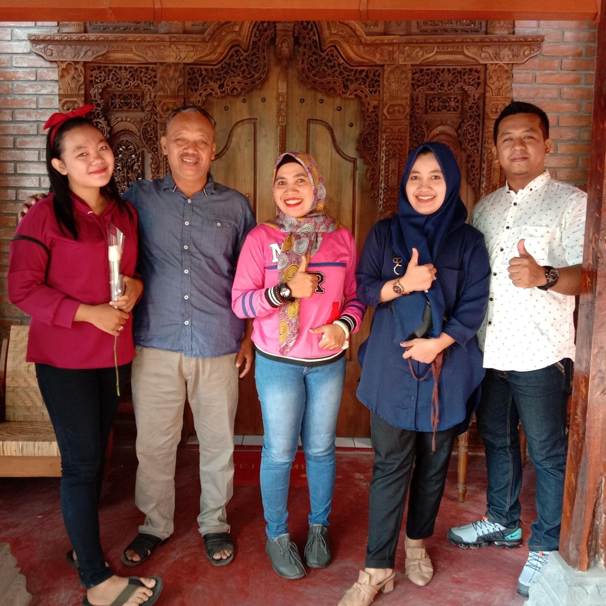 Rumah Ukhi Guest House Cebongan Екстер'єр фото