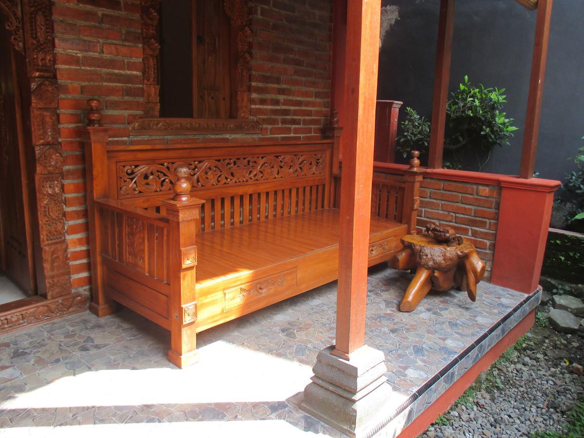Rumah Ukhi Guest House Cebongan Екстер'єр фото