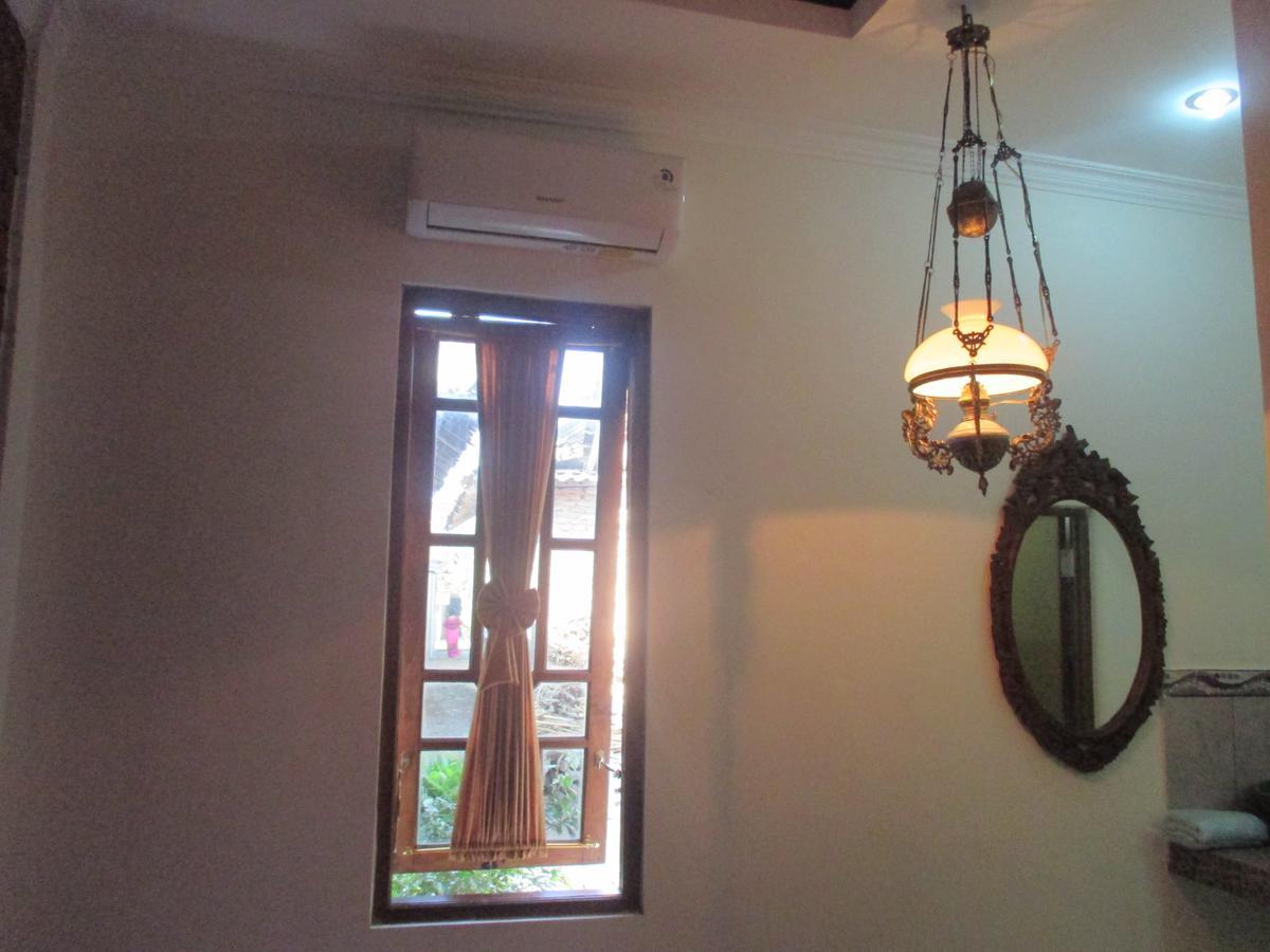 Rumah Ukhi Guest House Cebongan Екстер'єр фото